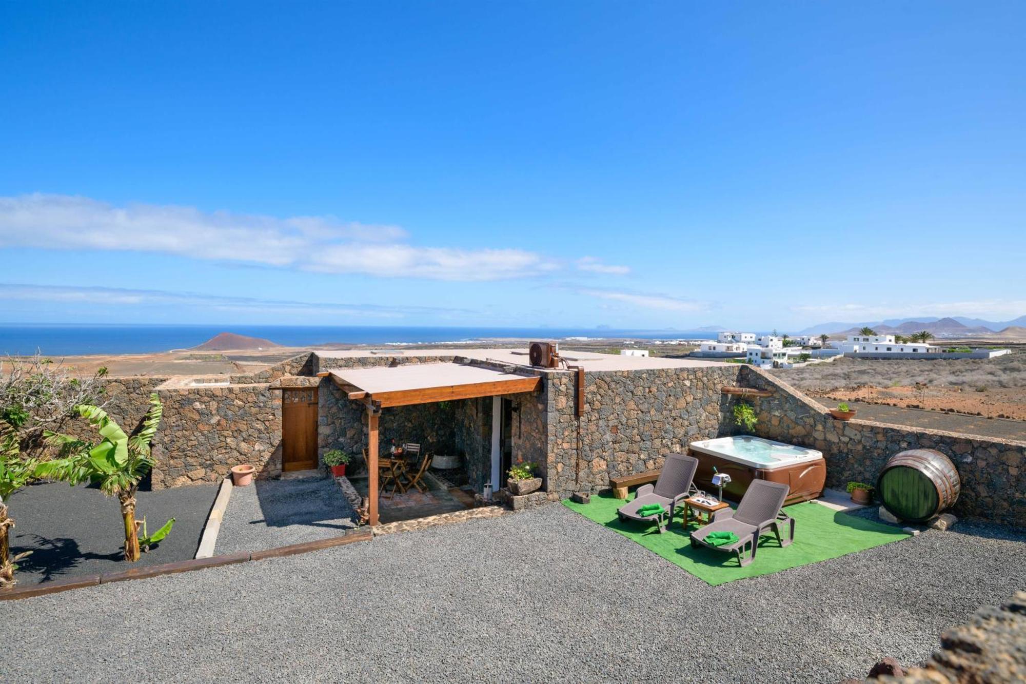 Apartamento Los 4 Nobles Tinajo Exterior photo